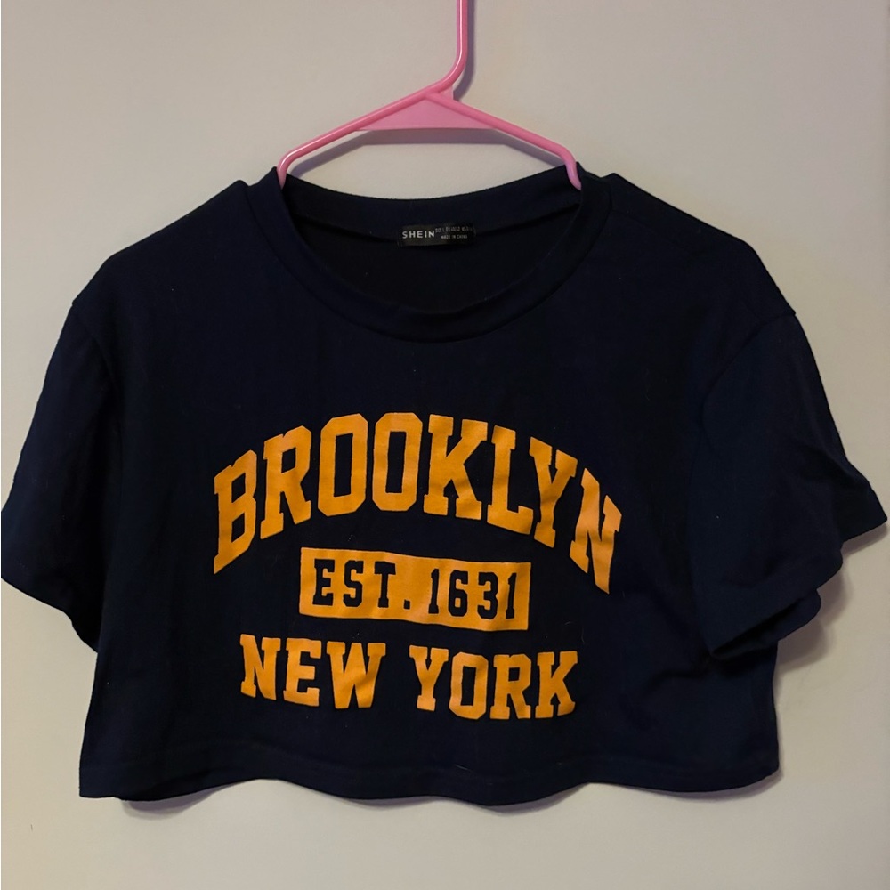SHEIN Navy Cropped Tee with Yellow Gold 'BROOKLYN NEW YORK' Print